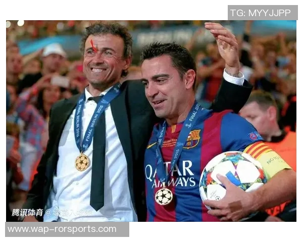 杭州网球队在联赛中的团队协作表现与欧冠足球的对比分析