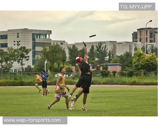 深圳飞盘队在运动世界攀岩锦标赛中的突破历程与辉煌成就全景回顾