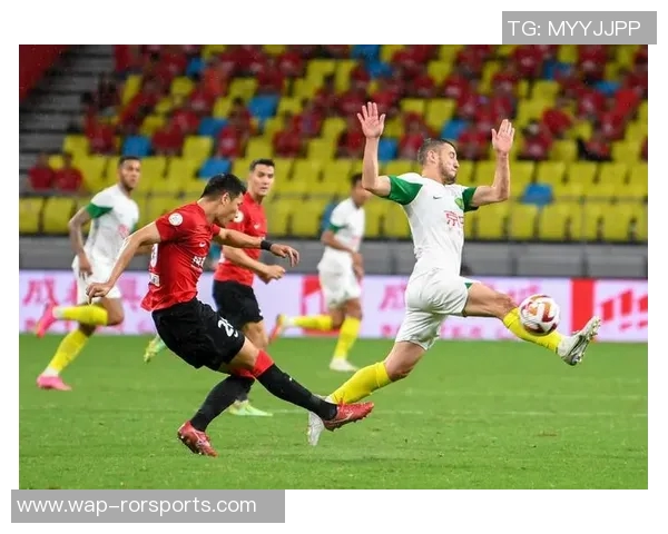 体育实时数据成都足球队技术排名创新高引发球迷热议展现实力与潜力